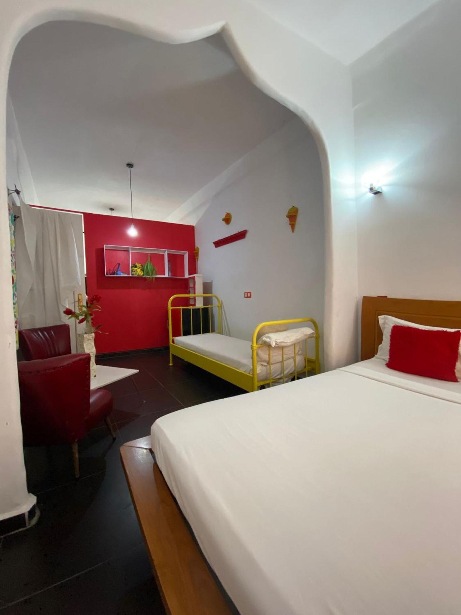Quarto em Acomodações Particulares Valencia - Private With Bathroom *